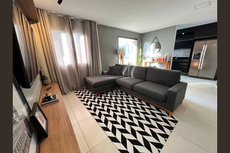 Apartamento à venda com 119m², 2 quartos e 1 vaga Apartamento à venda com 119m², 2 quartos e 1 vagaSala