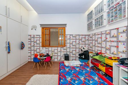 Casa à venda com 360m², 3 quartos e 3 vagas Casa à venda com 360m², 3 quartos e 3 vagasQuarto 3