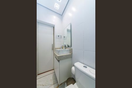 Casa à venda com 360m², 3 quartos e 3 vagas Casa à venda com 360m², 3 quartos e 3 vagasBanheiro Social