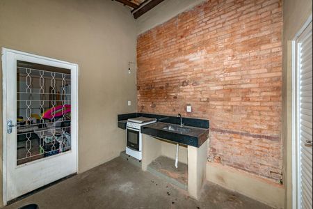 Casa à venda com 360m², 3 quartos e 3 vagas Casa à venda com 360m², 3 quartos e 3 vagasVaranda gourmet