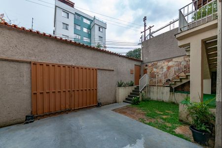 Casa à venda com 360m², 3 quartos e 3 vagas Casa à venda com 360m², 3 quartos e 3 vagasGaragem