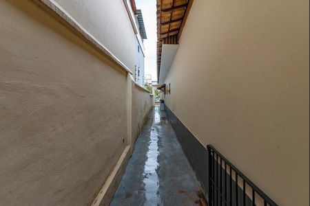 Casa à venda com 360m², 3 quartos e 3 vagas Casa à venda com 360m², 3 quartos e 3 vagasQuintal