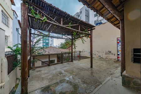 Casa à venda com 360m², 3 quartos e 3 vagas Casa à venda com 360m², 3 quartos e 3 vagasVaranda gourmet