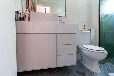 Apartamento à venda com 98m², 3 quartos e 2 vagasBanheiro da Suíte