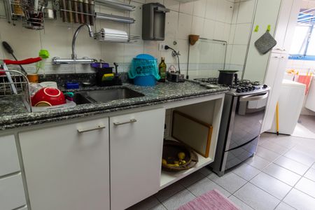 Apartamento à venda com 98m², 3 quartos e 2 vagasCozinha