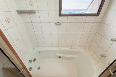 Apartamento à venda com 209m², 3 quartos e 3 vagasBanheiro da Suíte