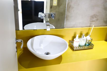 Apartamento à venda com 84m², 2 quartos e 2 vagas Apartamento à venda com 84m², 2 quartos e 2 vagasLavabo