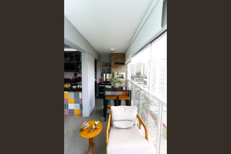 Apartamento à venda com 84m², 2 quartos e 2 vagas Apartamento à venda com 84m², 2 quartos e 2 vagasVaranda