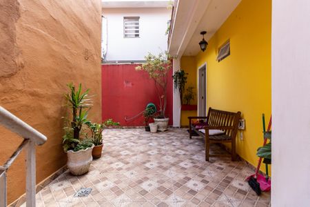 Casa à venda com 525m², 8 quartos e 4 vagas Casa à venda com 525m², 8 quartos e 4 vagasQuintal