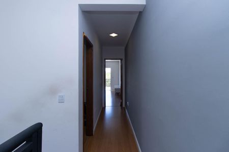 Casa à venda com 195m², 3 quartos e 4 vagasCorredor dos Quartos