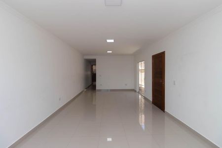 Casa à venda com 195m², 3 quartos e 4 vagasSala