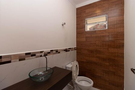 Casa à venda com 195m², 3 quartos e 4 vagasBanheiro 1