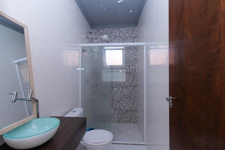 Casa à venda com 195m², 3 quartos e 4 vagasBanheiro 2