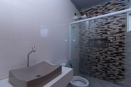 Casa à venda com 195m², 3 quartos e 4 vagasBanheiro da Suíte