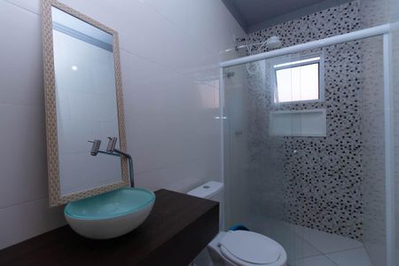 Casa à venda com 195m², 3 quartos e 4 vagasBanheiro 2