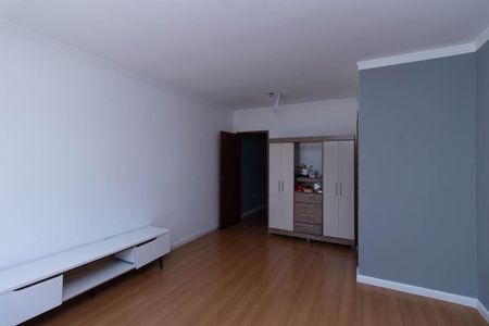 Casa à venda com 195m², 3 quartos e 4 vagasQuarto Suíte