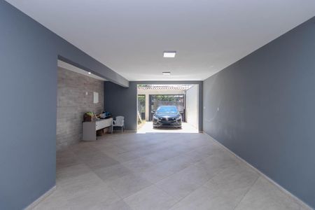 Casa à venda com 195m², 3 quartos e 4 vagasGaragem