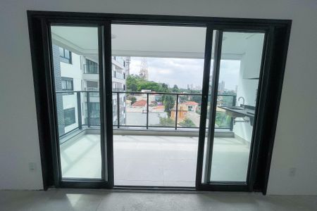 Apartamento à venda com 92m², 2 quartos e 2 vagas Apartamento à venda com 92m², 2 quartos e 2 vagasVaranda