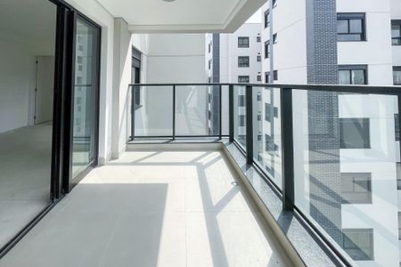 Apartamento à venda com 92m², 2 quartos e 2 vagas Apartamento à venda com 92m², 2 quartos e 2 vagasVaranda