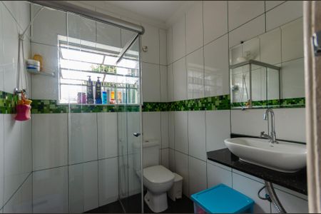 Casa à venda com 197m², 4 quartos e 2 vagas Casa à venda com 197m², 4 quartos e 2 vagasBanheiro