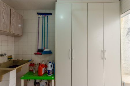Casa à venda com 197m², 4 quartos e 2 vagas Casa à venda com 197m², 4 quartos e 2 vagasÁrea de Serviço