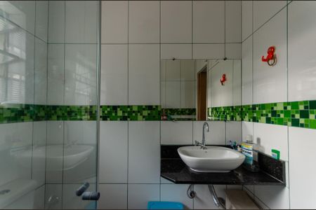 Casa à venda com 197m², 4 quartos e 2 vagas Casa à venda com 197m², 4 quartos e 2 vagasBanheiro