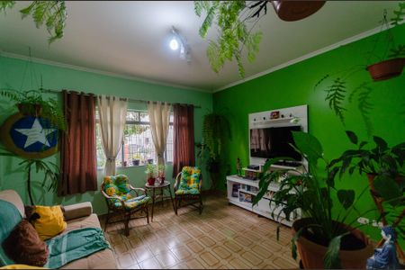 Casa à venda com 197m², 4 quartos e 2 vagas Casa à venda com 197m², 4 quartos e 2 vagasSala