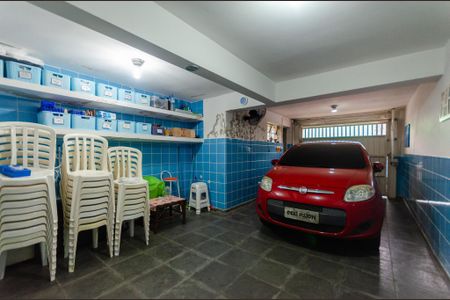 Casa à venda com 197m², 4 quartos e 2 vagas Casa à venda com 197m², 4 quartos e 2 vagasGaragem