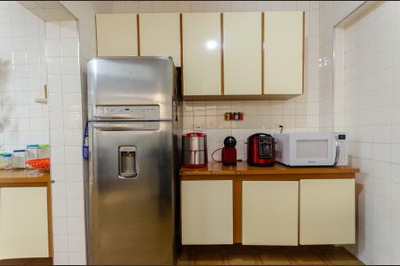 Casa à venda com 197m², 4 quartos e 2 vagas Casa à venda com 197m², 4 quartos e 2 vagasCozinha