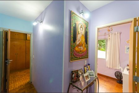 Casa à venda com 197m², 4 quartos e 2 vagas Casa à venda com 197m², 4 quartos e 2 vagasCorredor