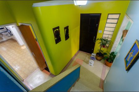 Casa à venda com 197m², 4 quartos e 2 vagas Casa à venda com 197m², 4 quartos e 2 vagasEntrada