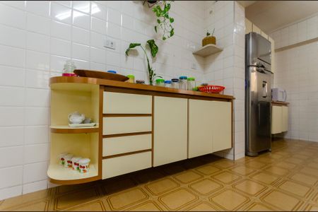 Casa à venda com 197m², 4 quartos e 2 vagas Casa à venda com 197m², 4 quartos e 2 vagasCozinha