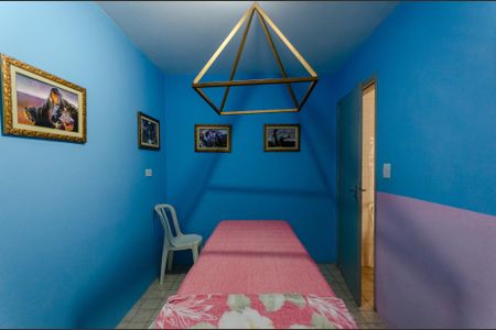 Casa à venda com 197m², 4 quartos e 2 vagas Casa à venda com 197m², 4 quartos e 2 vagasEdícula - Quarto