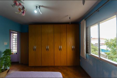 Casa à venda com 197m², 4 quartos e 2 vagas Casa à venda com 197m², 4 quartos e 2 vagasQuarto 1