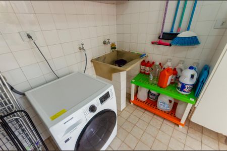 Casa à venda com 197m², 4 quartos e 2 vagas Casa à venda com 197m², 4 quartos e 2 vagasÁrea de Serviço