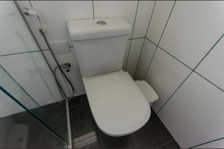 Casa à venda com 197m², 4 quartos e 2 vagas Casa à venda com 197m², 4 quartos e 2 vagasBanheiro
