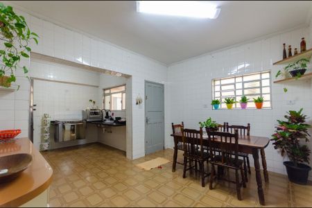 Casa à venda com 197m², 4 quartos e 2 vagas Casa à venda com 197m², 4 quartos e 2 vagasCozinha