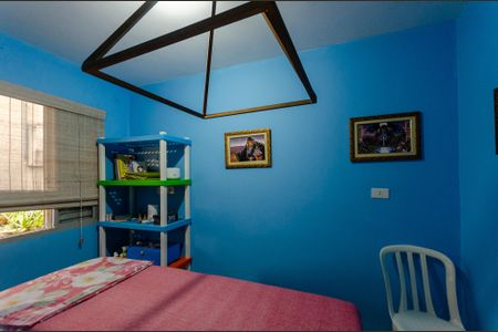 Casa à venda com 197m², 4 quartos e 2 vagas Casa à venda com 197m², 4 quartos e 2 vagasEdícula - Quarto