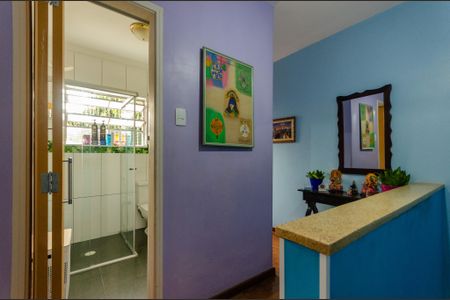 Casa à venda com 197m², 4 quartos e 2 vagas Casa à venda com 197m², 4 quartos e 2 vagasCorredor