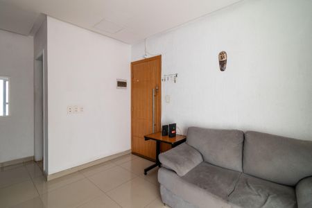 Apartamento à venda com 81m², 2 quartos e sem vagaSala