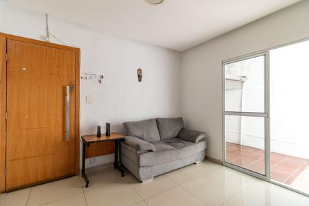 Apartamento à venda com 81m², 2 quartos e sem vagaSala