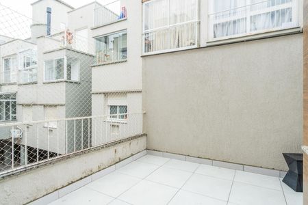 Casa de condomínio à venda com 100m², 3 quartos e 2 vagasSala