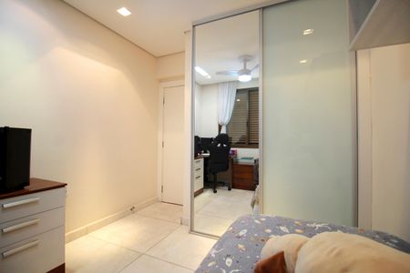 Apartamento à venda com 220m², 4 quartos e 4 vagasQuarto 3