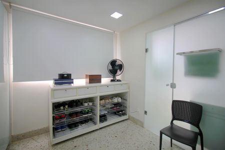 Apartamento à venda com 220m², 4 quartos e 4 vagasCloset da Suite