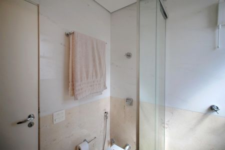 Apartamento à venda com 220m², 4 quartos e 4 vagasBanheiro