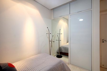 Apartamento à venda com 220m², 4 quartos e 4 vagasQuarto 4