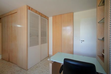 Apartamento à venda com 220m², 4 quartos e 4 vagasEscritório da Suite
