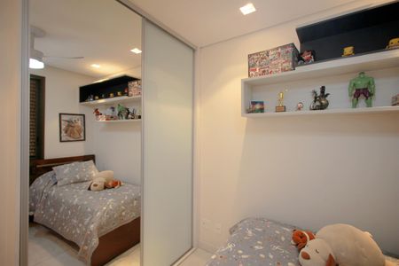 Apartamento à venda com 220m², 4 quartos e 4 vagasQuarto 3