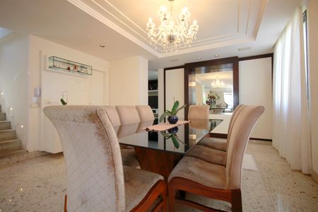 Apartamento à venda com 220m², 4 quartos e 4 vagasSala de jantar