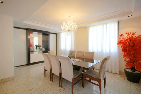 Apartamento à venda com 220m², 4 quartos e 4 vagasSala de jantar